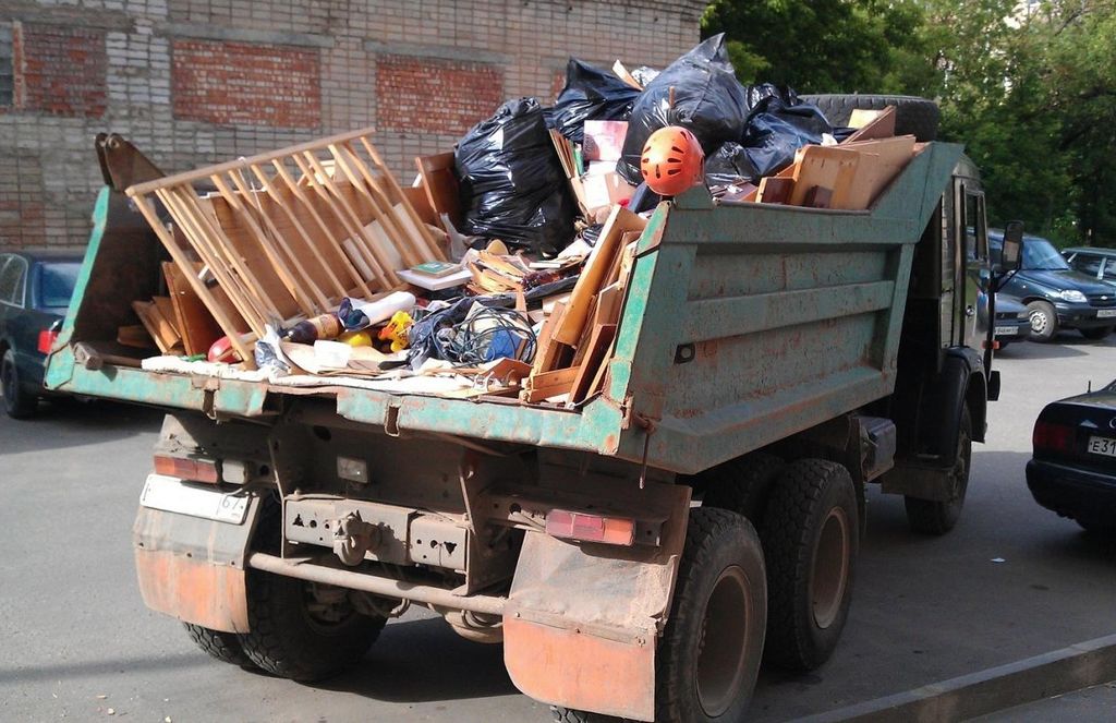 Вывоз мусора из магазина в Городце от ПроМусор: услуги, цена от 1772 руб., утилизация отходов