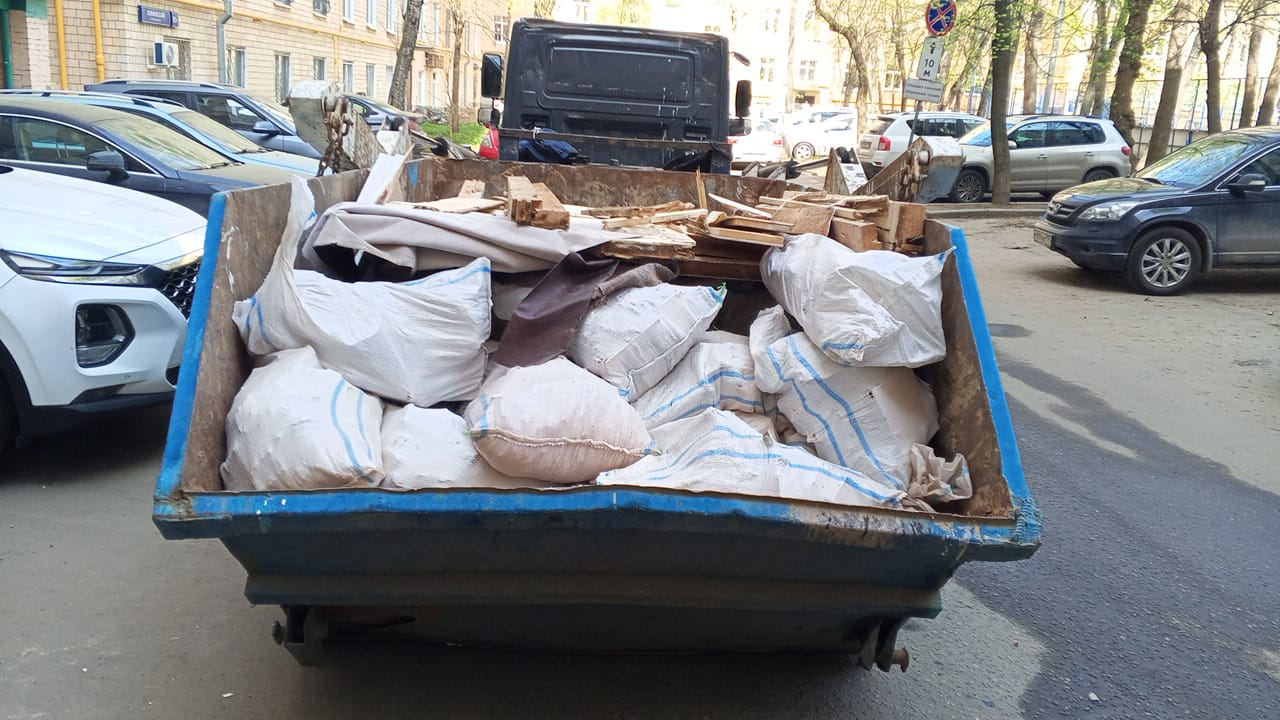 Вывоз мусора из магазина в Городце в октябре