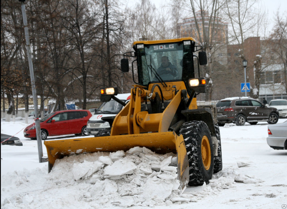 Аренда трактора для уборки снега в Городце от ПроМусор – цена от 1012 руб., быстро и недорого
