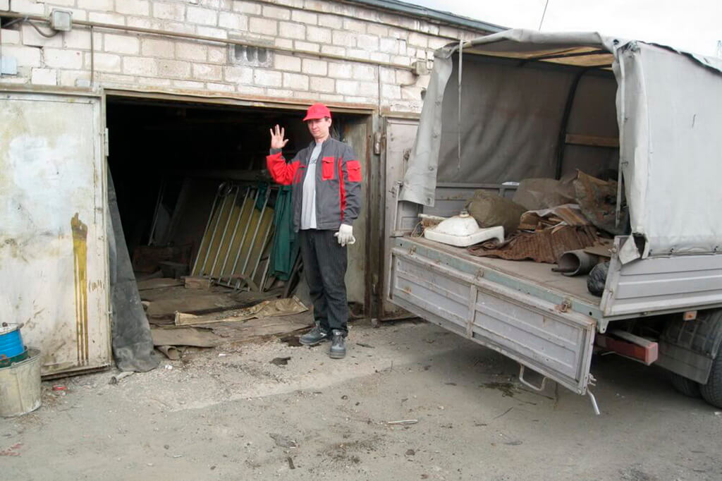Вывоз мусора, хлама и старых вещей из гаража в Городце от ПроМусор — услуги от 2379 руб., срочно и недорого