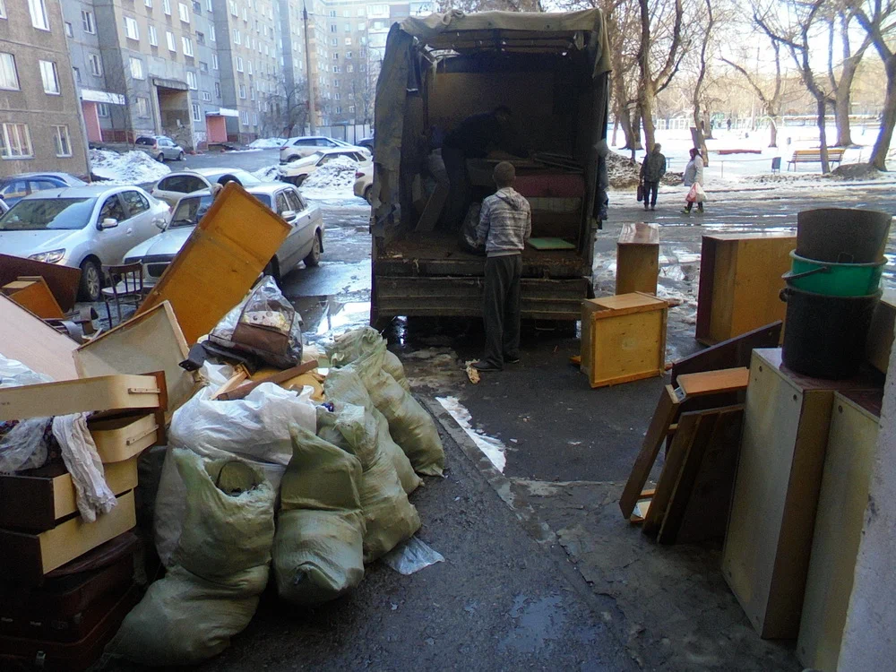 Вывоз мусора из подвала с утилизацией в Городце в октябре