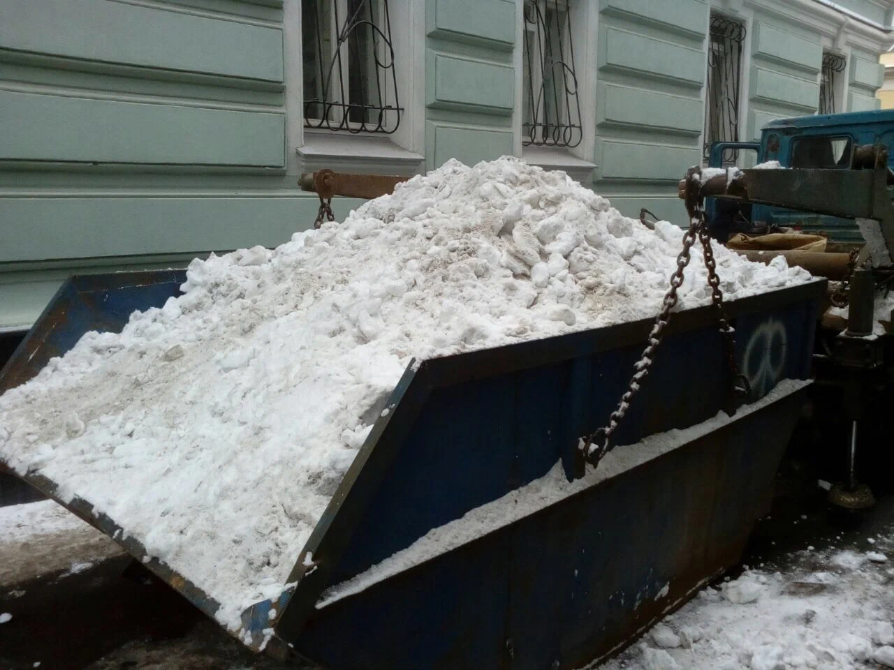 Вывоз снега контейнерами в Городце в октябре