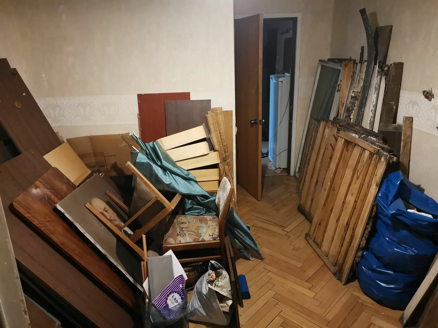 Демонтаж мебели с вывозом и утилизацией в Городце в октябре